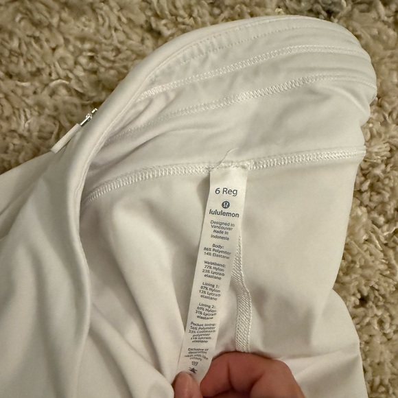 Lulu lemon Women's White tennis skirt - Picture 4 of 4